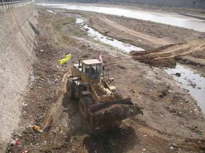 江汉区河道清理与疏浚工程 守护城市水脉的生态实践